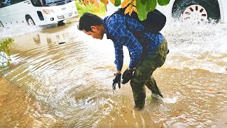 Unclogging Storm Drains in Heavy Floods Major Flood Drainage by Clearing Drains [upl. by Annohs]