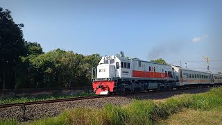 HUNTING KERETA API‼️ Suara Gahar Loko CC2017715 KA Commuter Line Dhoho Berangkat Di Stasiun Kras [upl. by Iosep]