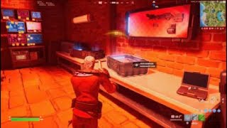 How to EASILY Pilfer weapons from weapon cases Fortnite [upl. by Walworth]