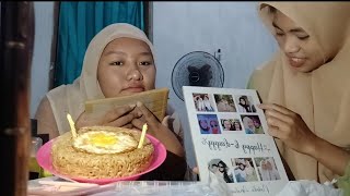 detikquot ngasih kue mi indomie ke liyeng [upl. by Keemahs]