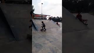 Cara main skateboard di Skatepark [upl. by Ytsim]