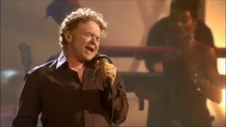 Simply Red  Holding back the years amp Its only love Havana 2005 [upl. by Brnaba487]