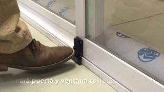 Seguro para puerta o ventana corrediza Footlock ROTO  HERRALUM [upl. by Keegan]