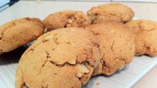 WHITE CHOCOLATE amp MACADAMIA COOKIES [upl. by Spatola]