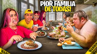 MORAMOS COM A FAMÍLIA MAIS PORCA DO MUNDO POR 24 HORAS [upl. by Parlin]