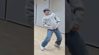 NEVER pause a TXT dance practice 😭 kpop kpopvideo kpopedit kpopvideoedit txt txtmoa [upl. by Patman]