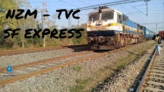 22656  HAZRAT NIZAMUDDIN TRIVANDRUM CENTRAL SF EXPRESS PASSING THROUGH JITE STATION  WDP4D [upl. by Goeselt111]