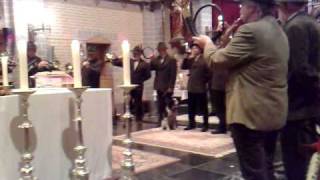 Jachthoorns in de kerk [upl. by Enytsirhc]