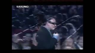 Sanremo 2000 Bono Vox si inchina al maestro Mario Merola [upl. by Ryder]