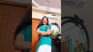 বাংলাদেশি মেয়ের সাথা নষ্ট করা ডান্স ESTE Bangladeshi Little girl Fariya Dance on Esteshorts dance [upl. by Griffy]