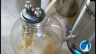 Mexican Lager Brewday featuring an Overnight Mash and Motueka hops beer homebrew homebrewing [upl. by Ehtnax]