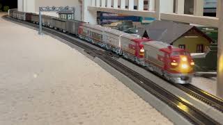 Santa Fes quotGrand Canyonquot with 18 cars plus BC Rail bonus footage [upl. by Jelsma888]