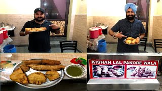 Kishan Lal Pakode Wala  Indian Food  Jalandhar  Urban Foodies [upl. by Reinwald742]