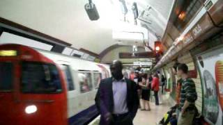 London Underground 1972 Stock Bakerloo line train arrives at Piccadilly circus [upl. by Daegal]