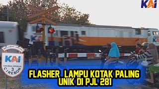 FLASHER LAMPU KOTAK PERLINTASAN KERETA JPL 281 [upl. by Chip]