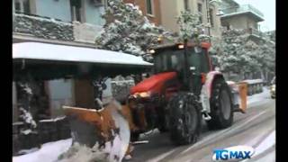 Neve è di nuovo emergenza in Abruzzo [upl. by Anwahsal]