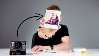 How to use a POLAROID CAMERA correctly  Polaroid OneStep 2 [upl. by Nanis]