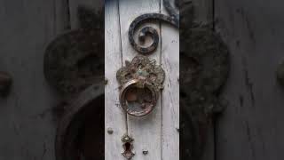 C TYPE HINGES AT SAINT PETERS AND SAINT PAULS CHURCH TETNEY GRIMSBY [upl. by Beilul]