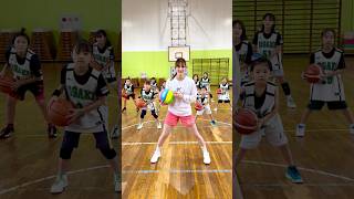 この曲まだ流行ってる？🏀尾崎クラブコラボ団員募集中リズムドリブルこやまりまた会いたい！バスケ女子ハンドリング [upl. by Aniretak118]