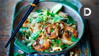 How to make a simple Pad Thai [upl. by Wollis]