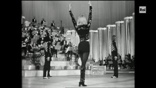 Raffaella Carrà  Balletto Saluto  Canzonissima 1971 [upl. by Celka]