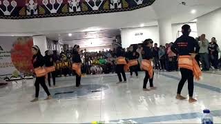 Lomba line dance ayam kaki kuning Disperindag Kota Kupang [upl. by Akemeuwkuhc]