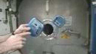 Gyroscopically stabilized CD player in microgravity [upl. by Emersen]