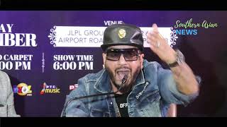 Jazzy B Sings Surrey Shehar Diye Kudiye Song Live [upl. by Yenaled969]