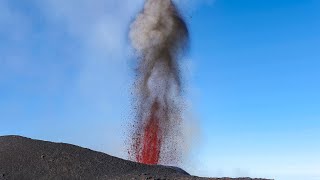 Eruzione Etna Attività eruttiva alla Voragine 11 luglio 2024 [upl. by Adirehs513]