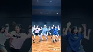 Taeyungs cute dancing videoCan you rate the dance😁 [upl. by Minerva]