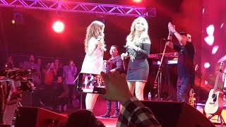 Cosas Del Amor  Karina Feat Jimena Baron  Luna Park 2017 [upl. by Mae]