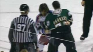 Ryan Hollweg vs Matt Barnaby Dec 14 2006 [upl. by Sabella967]