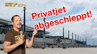 Mario Barth  Privatjet wird abgeschleppt [upl. by Allrud513]