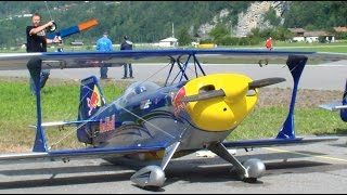 2x REDBULL PITTS PYTHON FLYING GIANTS RC MODELL AIRPLANES [upl. by Somisareg]