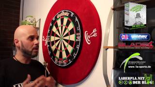 Schmuddels Warentest Winmau Blade 4 Dartboard amp Surround [upl. by Rozanne]