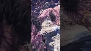 I GOT HIT BY A RUNNING PINK RATHIAN AND GOT ISEKAIED【モンスターハンターワールド】 [upl. by Atlante]