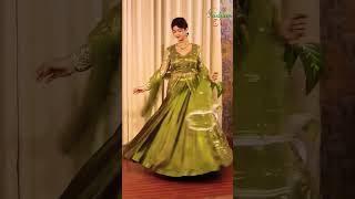 fashionviralvideyoutubeshortlehengwedding bridalpakistanicouturesareeshortssongfunnybts [upl. by Okimik]