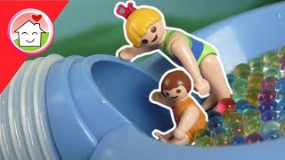 Playmobil Film deutsch  Mega Rutsche im Aquapark Schloss  Geschichte für Kinder von Familie Hauser [upl. by Marthena]