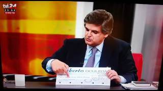 Pedro Guerra oferece chequeprenda Alberto Oculista a José Pina no programa Prologamento da Tvi24 [upl. by Saidel51]