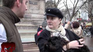 Manifestation mensuelle pour la libération animale 07012012 [upl. by Atikihs]