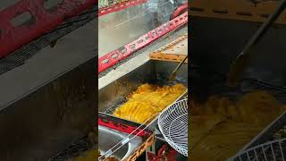 Pisang goreng setipis tisu youtubeshorts streetfood [upl. by Georgia]