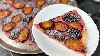 TARTE FEUILLETÉE FINE AUX PRUNES express avec seulement 4 ingrédients 👌🏻 [upl. by Halyhs]