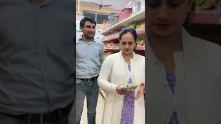 Taj mahal prank on mummy by papa🤣🤣funny funnyshorts prankyoutubeshorts iphone [upl. by Odlanor]