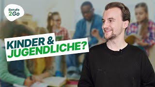 Erzieher Beruf Ausbildung amp Gehalt 👨‍👩‍👧‍👦  Berufe2Go [upl. by Eleira]