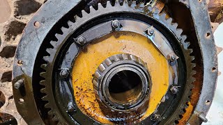 Caterpillar RD4 Sprocket and Final Drive Removal [upl. by Ocirederf382]