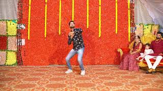 Brother Dance Performance At Sister Wedding Sangeet  Neeche Phoolon Ki Dukan Best Song  India [upl. by Gimble]