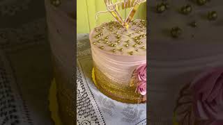 Linda decoracion bolo espatulado cake confeitaria shortvideo shorts [upl. by Anelrad472]