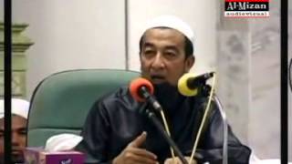 Ustaz Azhar Idrus  Apakah Hukum Akal [upl. by Gnuoy84]