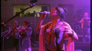 quot Naila quot  Lila Downs en Paris [upl. by Ecaidnac]