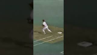 Mookie Wilson Goes From First To Third On A Bunt [upl. by Encratis]